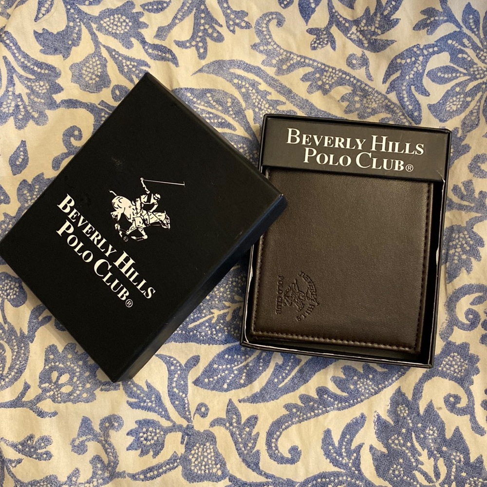 NWT Beverly Hills Polo Club Brown Wallet